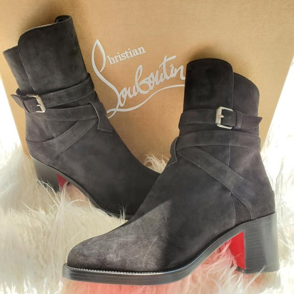 LOUBOUTIN Karistrap boot sz 35.5 (5.5) New in box